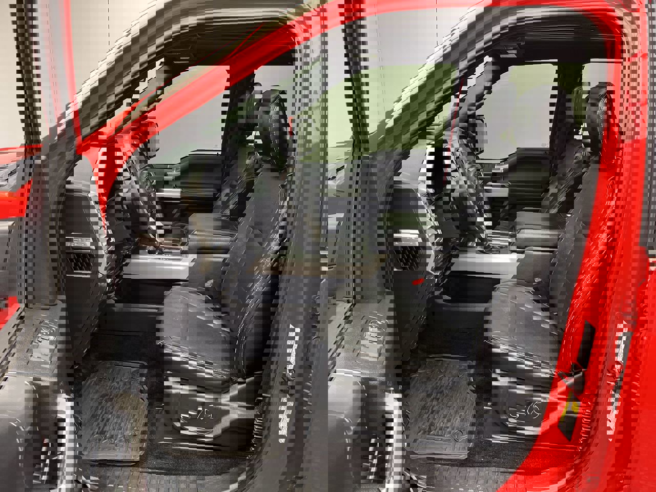 2016 Ford F-150 Lariat photo 3