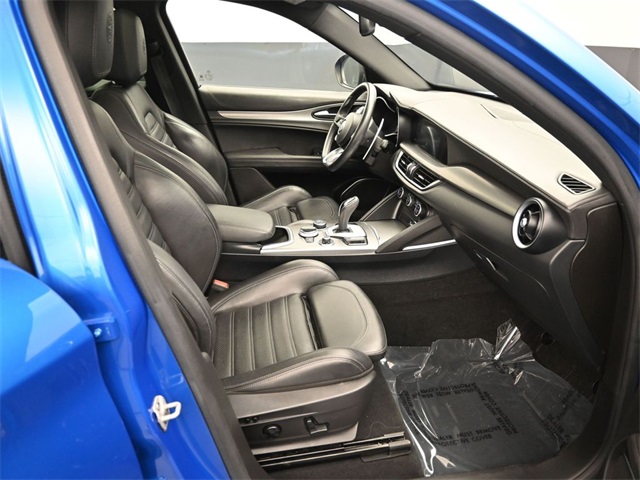2022 Alfa Romeo Stelvio Ti Sport photo 23