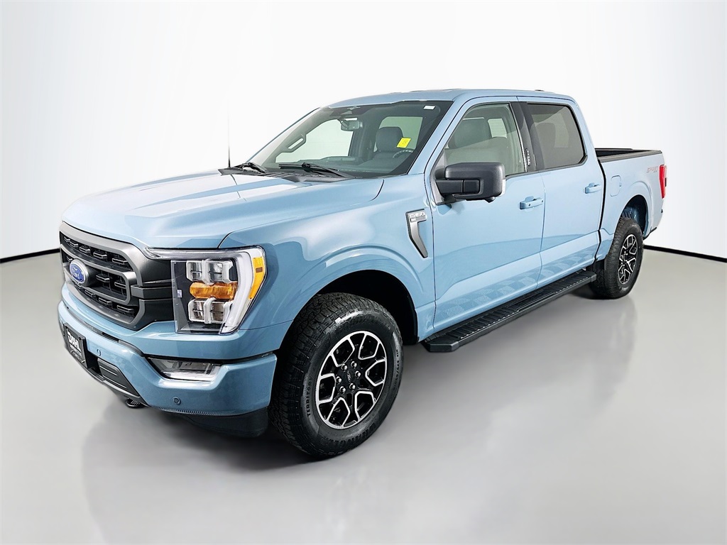 2023 Ford F-150 XLT photo 3