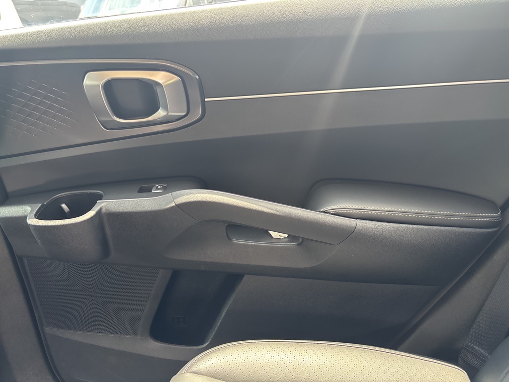 2024 Kia Sorento S photo 20