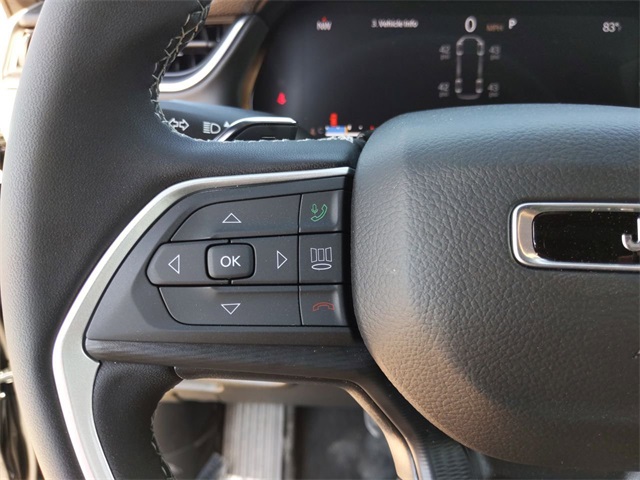 2025 Jeep Grand Cherokee Laredo Altitude photo 21
