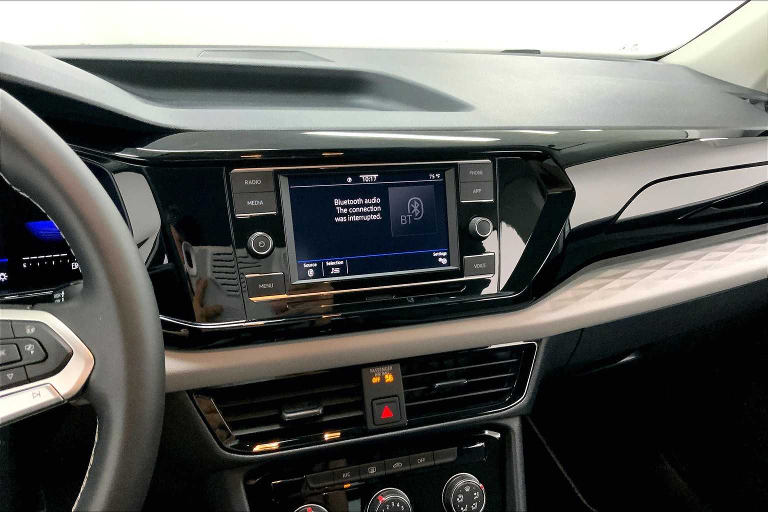 2023 Volkswagen Taos S photo 4