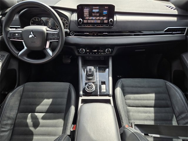 2022 Mitsubishi Outlander Black Edition photo 12