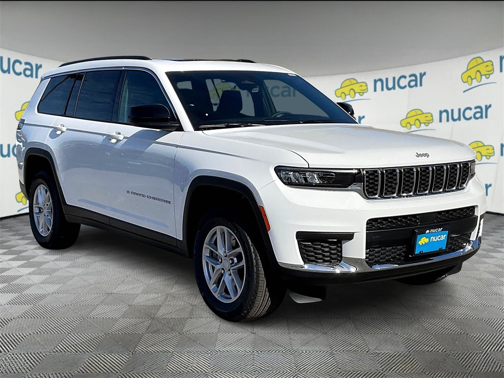 2025 Jeep Grand Cherokee L Laredo's photo