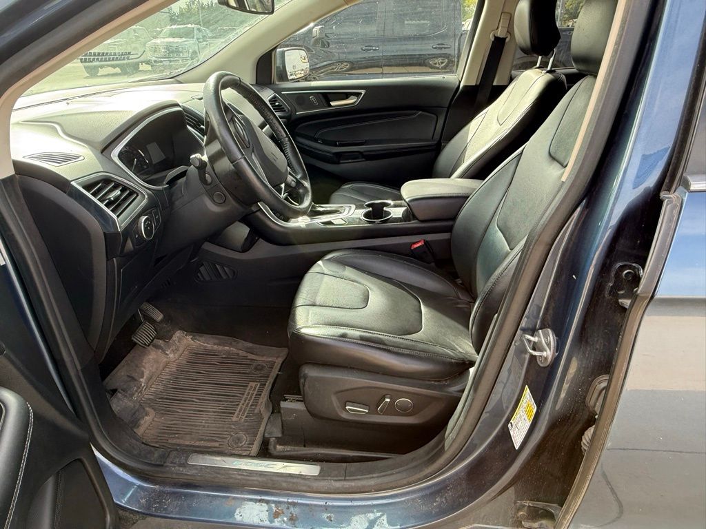 2018 Ford Edge Titanium photo 4