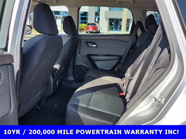 2023 Nissan Rogue SV photo 4