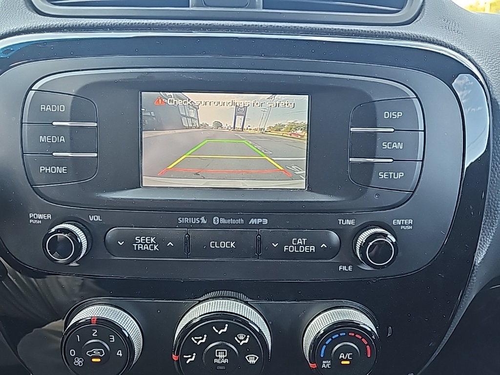2016 Kia Soul Plus photo 2