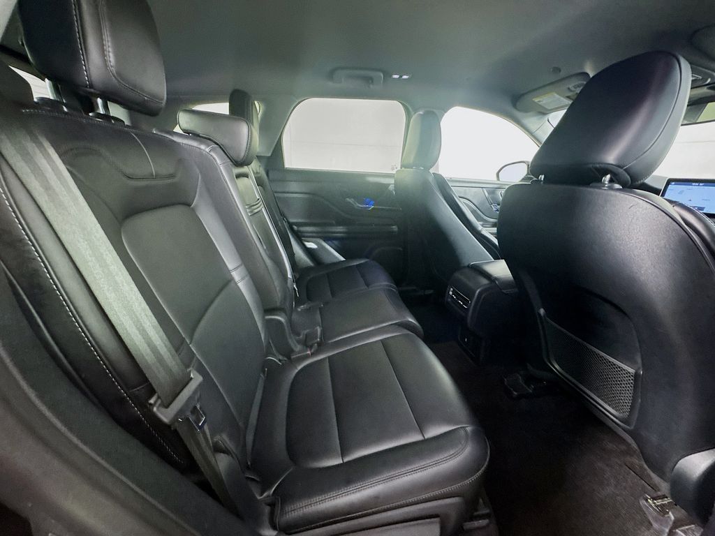 2021 Lincoln Corsair Standard photo 29