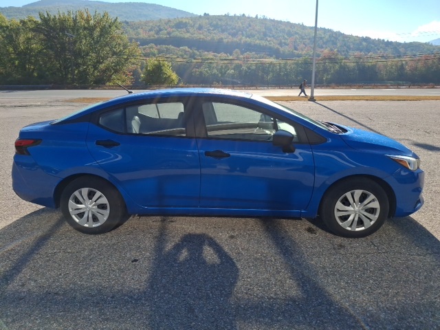 2020 Nissan Versa 1.6 S photo 2
