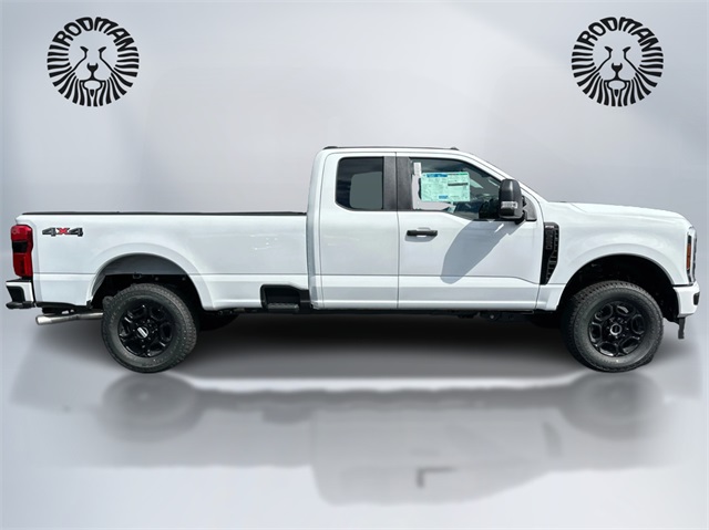 2025 Ford F-250 XL photo 4