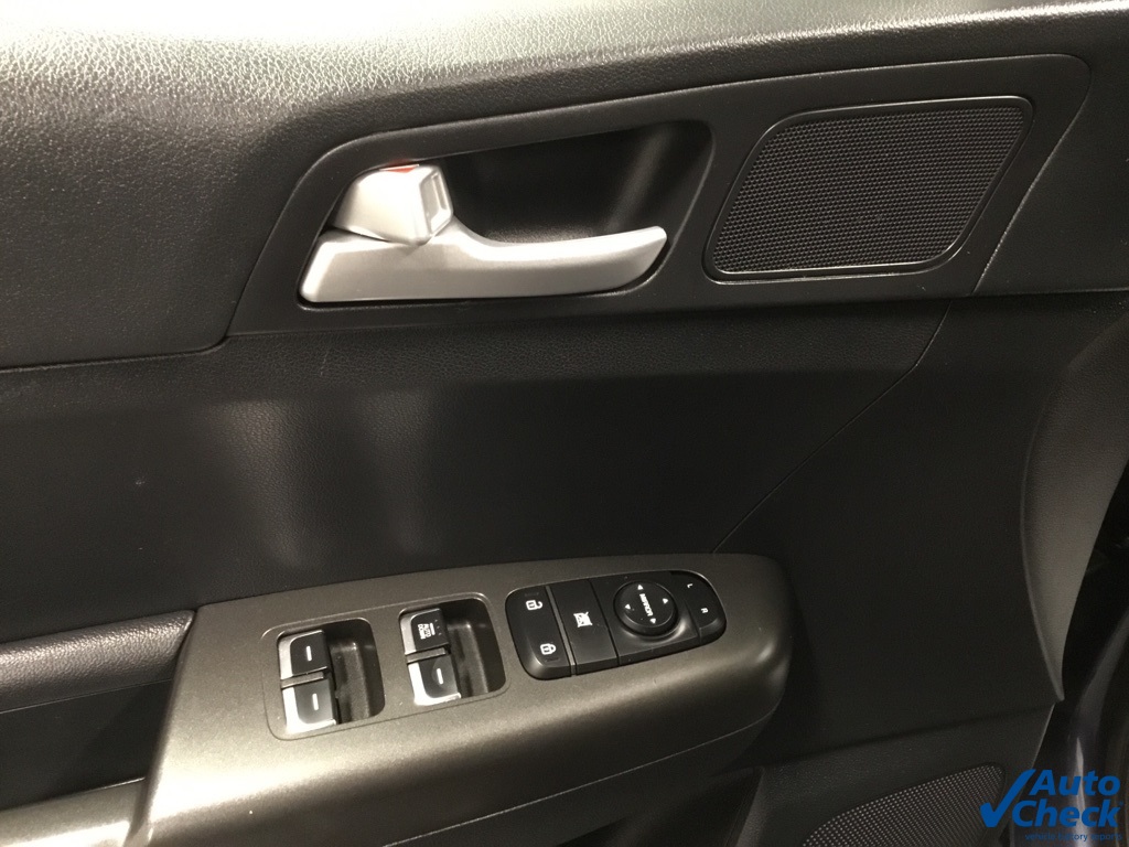 2020 Kia Sportage LX photo 19