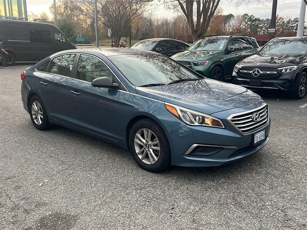 2016 Hyundai Sonata SE's photo
