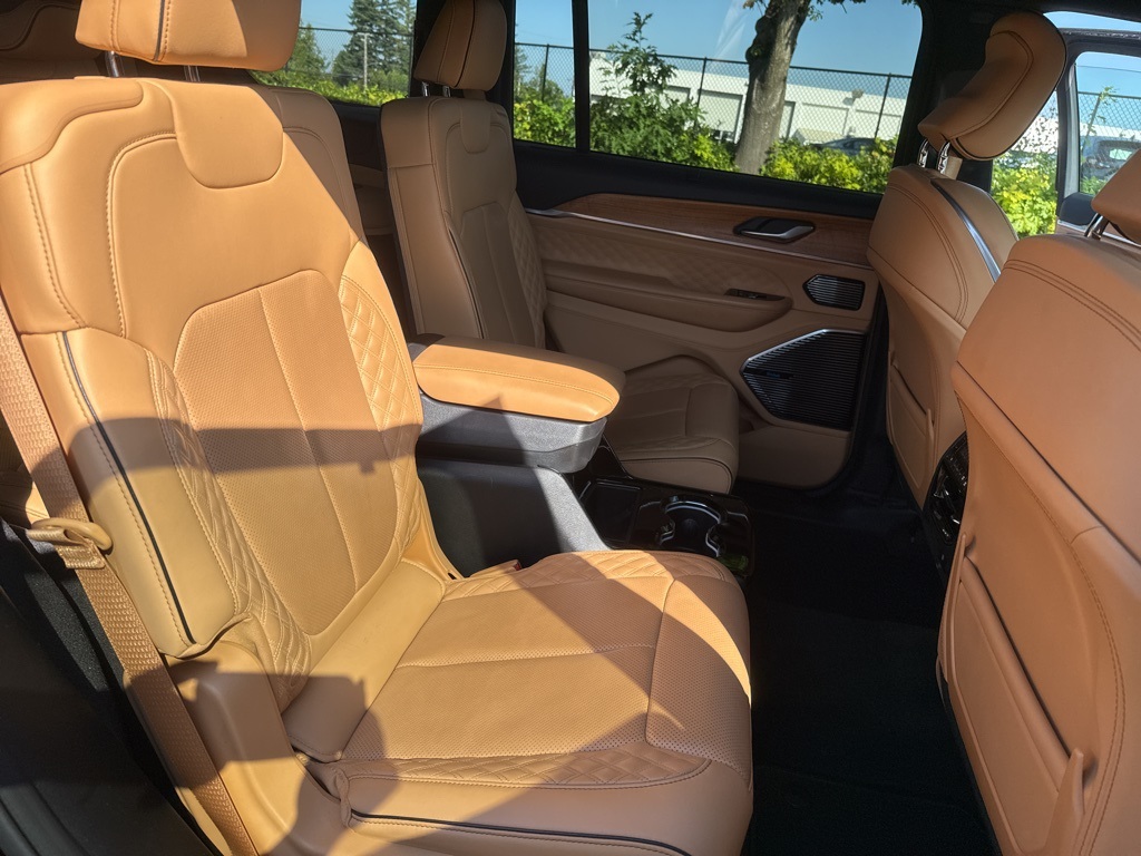 2021 Jeep Grand Cherokee L Summit Reserve photo 34