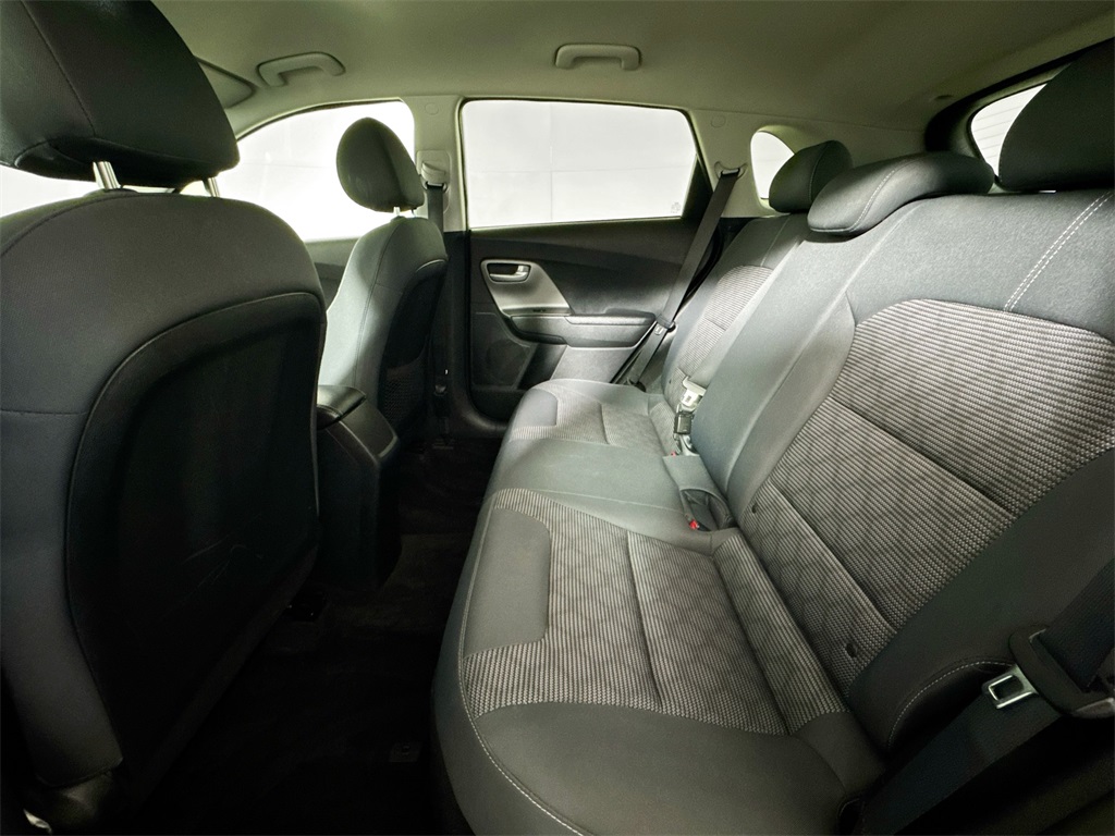 2021 Kia Niro LX photo 14