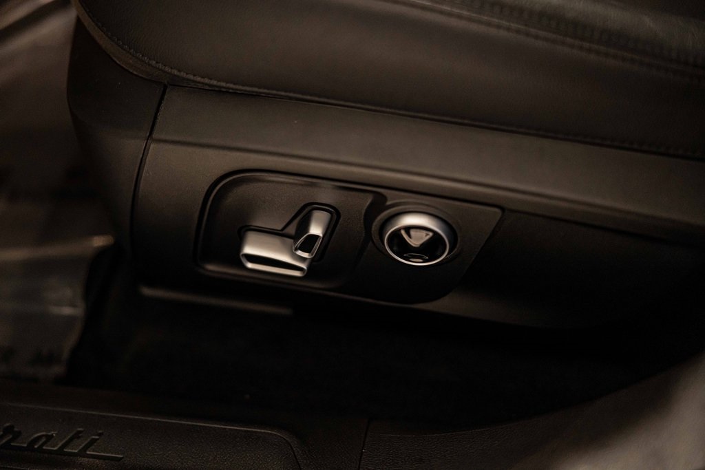 2021 MASERATI LEVANTE - Image 19