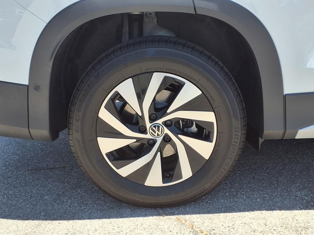 2025 Volkswagen Tiguan S photo 4