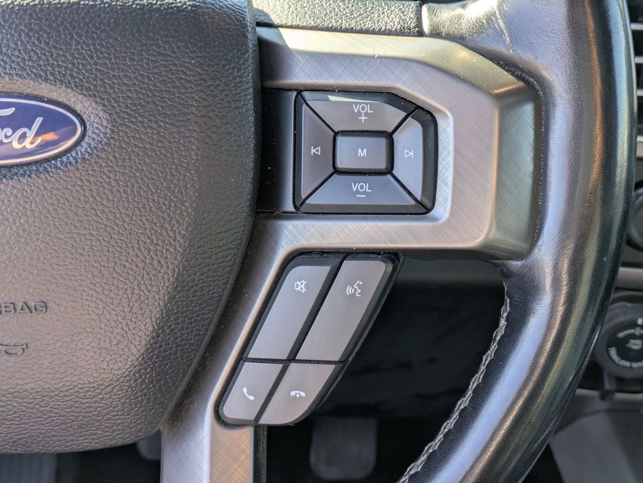 2018 Ford F-150 Limited photo 16