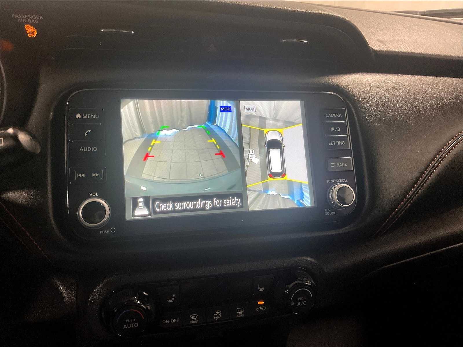 2023 Nissan Kicks SR photo 18