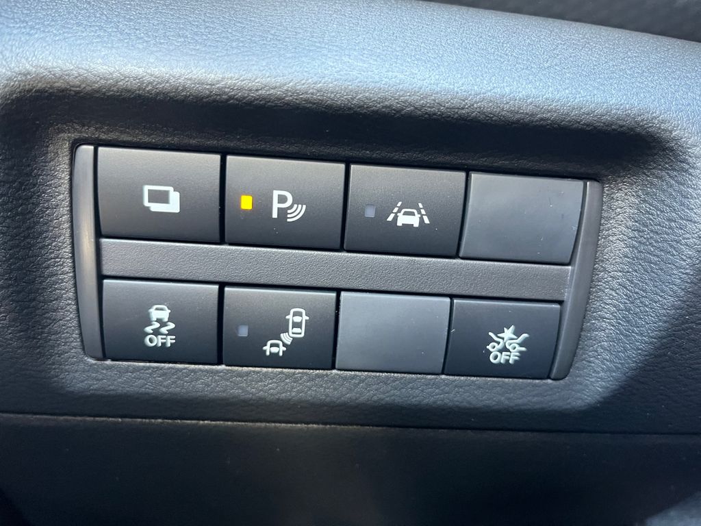 2025 Nissan Kicks Play S photo 11