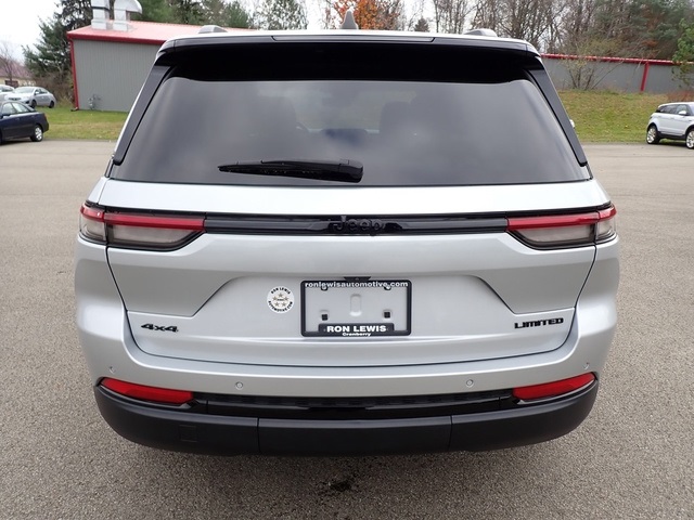 2024 Jeep Grand Cherokee Limited photo 3