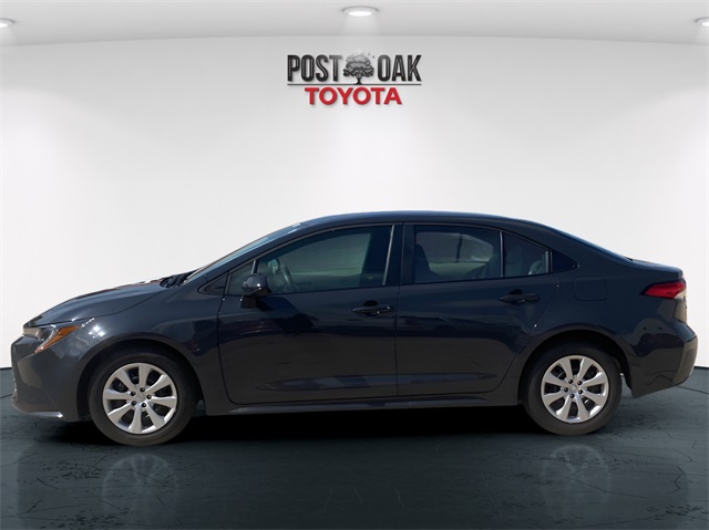 2025 Toyota Corolla LE photo 4