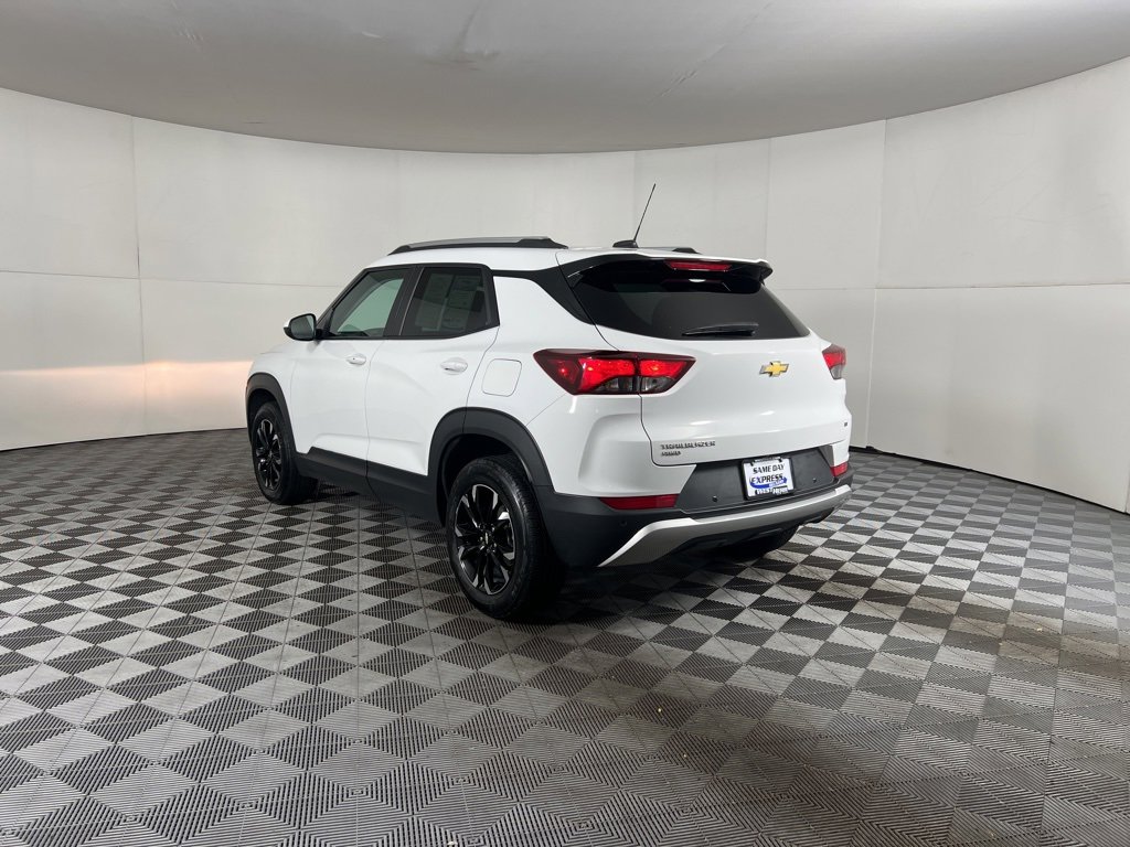 2022 Chevrolet Trailblazer LT photo 3