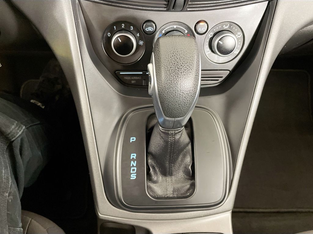 2014 Ford Escape S photo 17