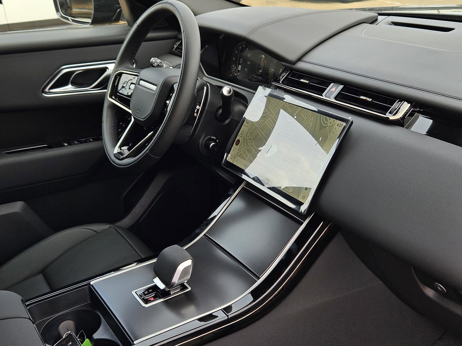 2026 Land Rover Range Rover Velar SE photo 40
