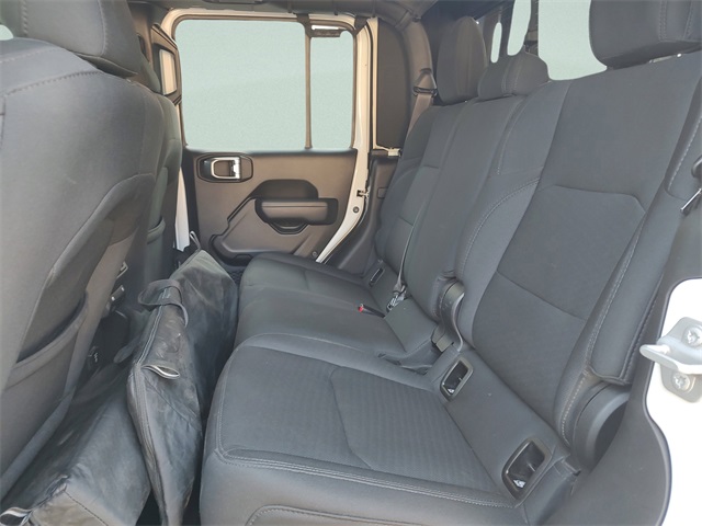 2022 Jeep Gladiator Altitude photo 26