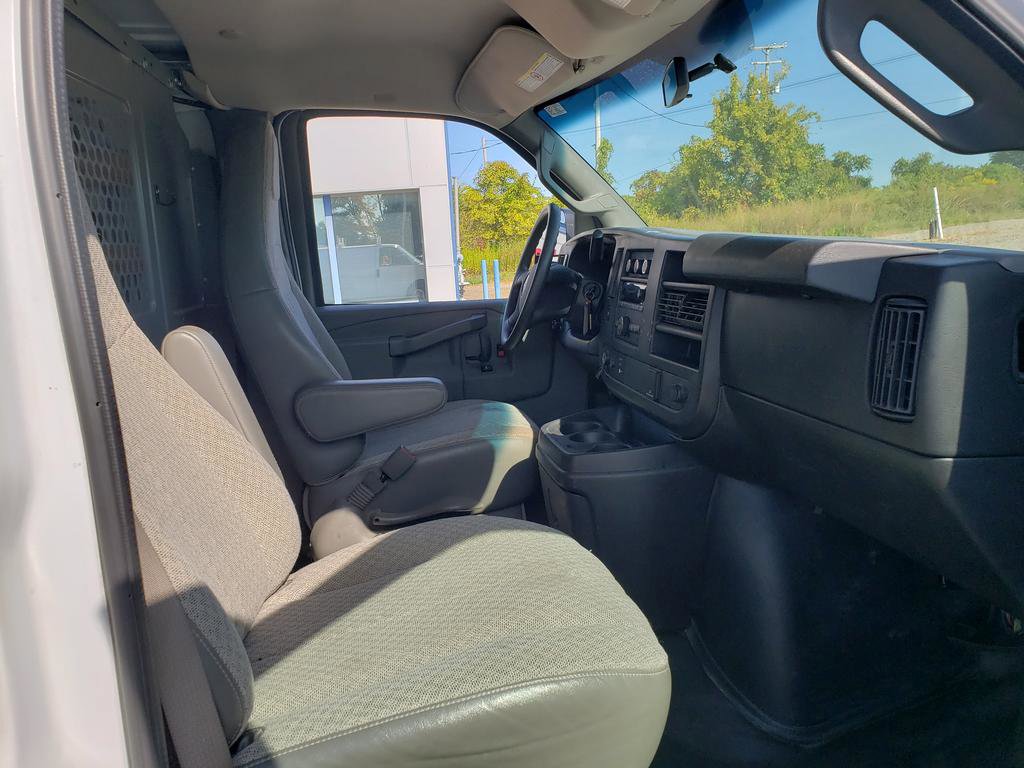 2017 Gmc Savana 2500 Cargo photo 13