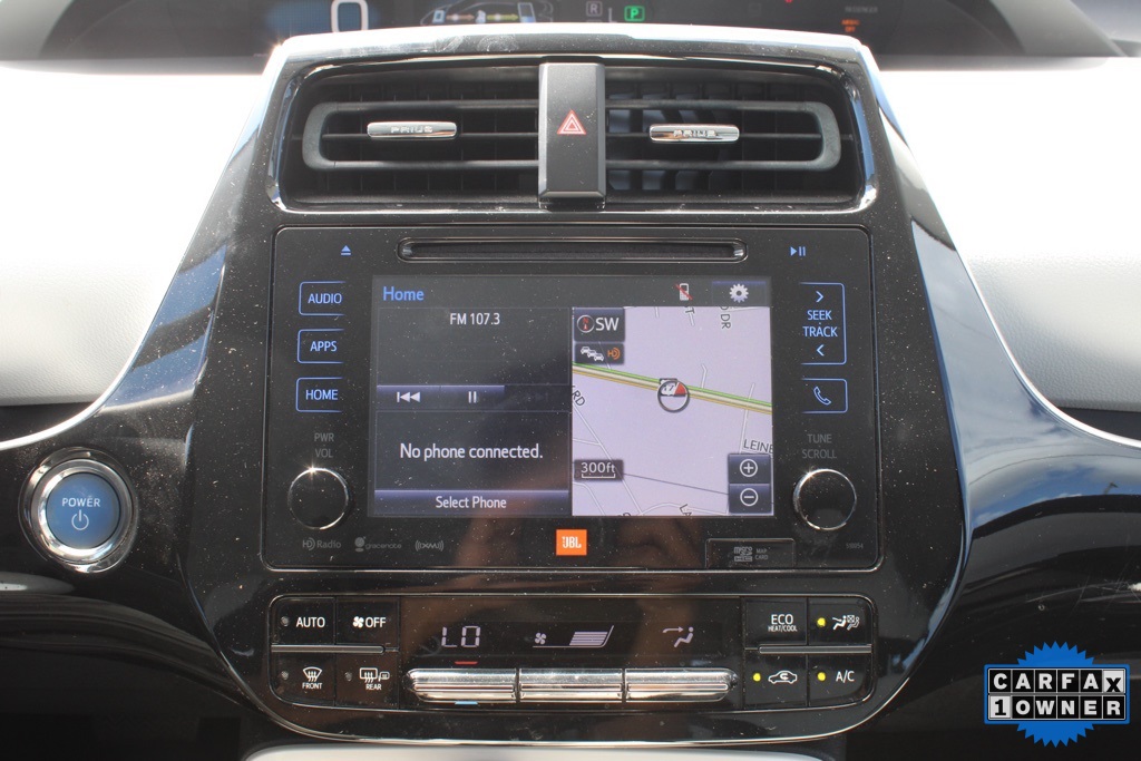 2017 Toyota Prius Four photo 21