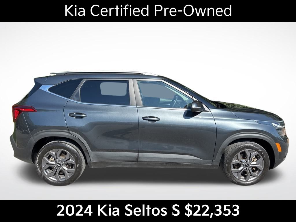 2024 Kia Seltos S photo 2