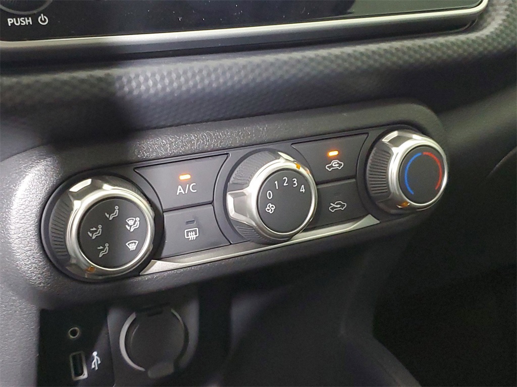 2024 Nissan Kicks S photo 25