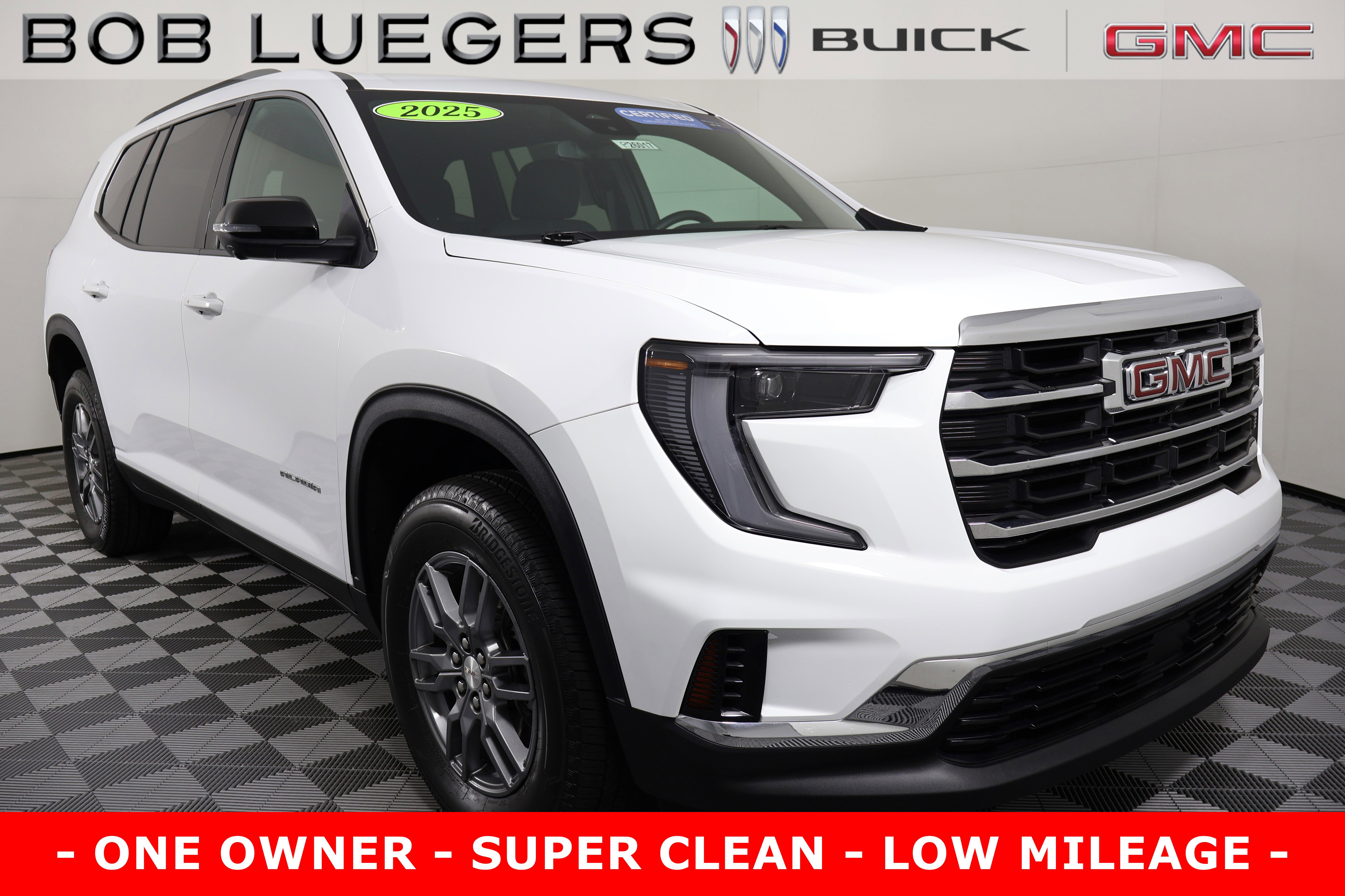 2025 GMC Acadia Elevation's photo