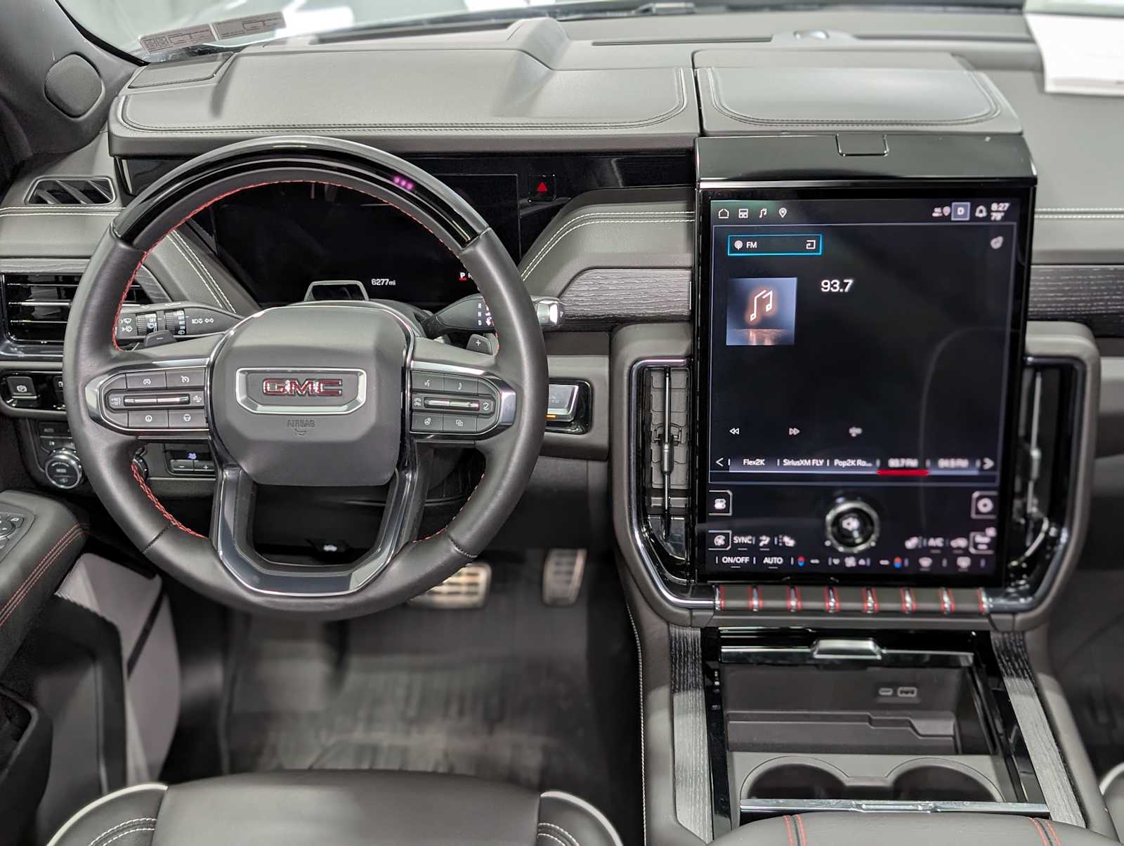 2025 Gmc Yukon AT4 Ultimate photo 3