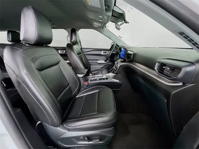2024 Ford Explorer XLT photo 26