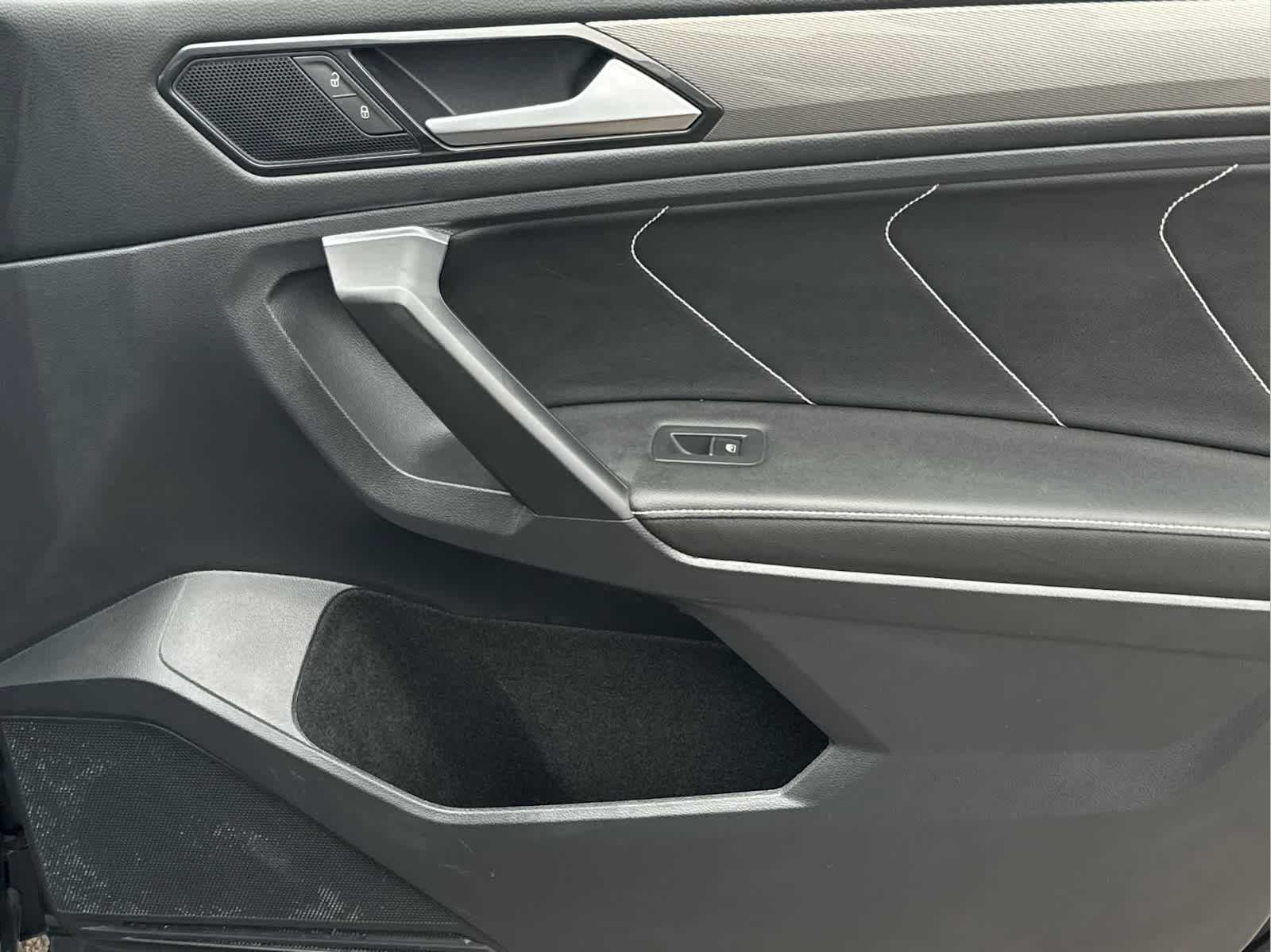2023 Volkswagen Tiguan SE photo 15