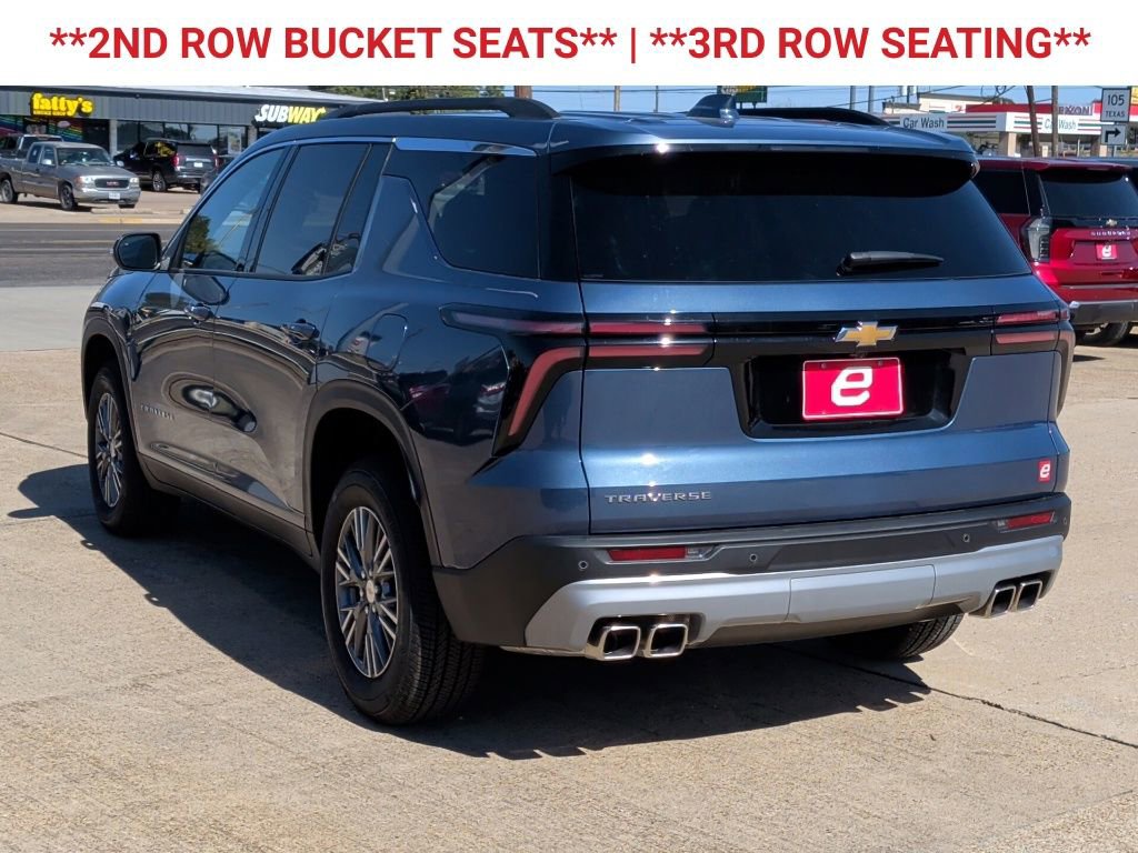 2026 Chevrolet Traverse photo 4