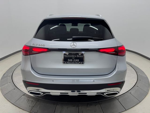2025 Mercedes Benz GLC 300 photo 8