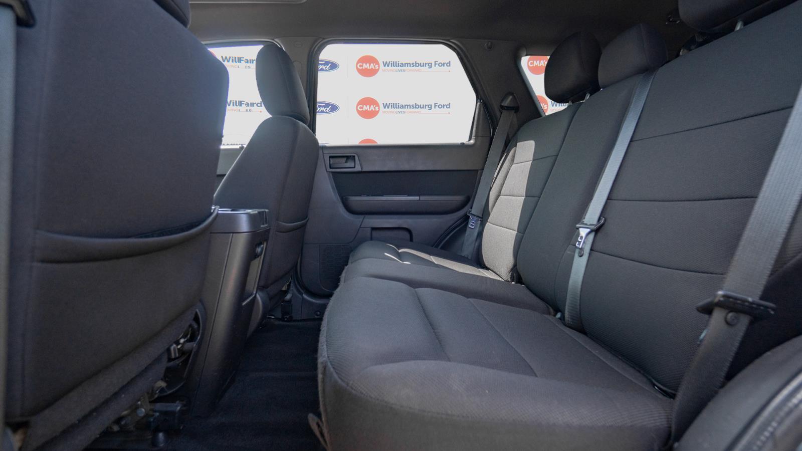 2010 Ford Escape XLT photo 2