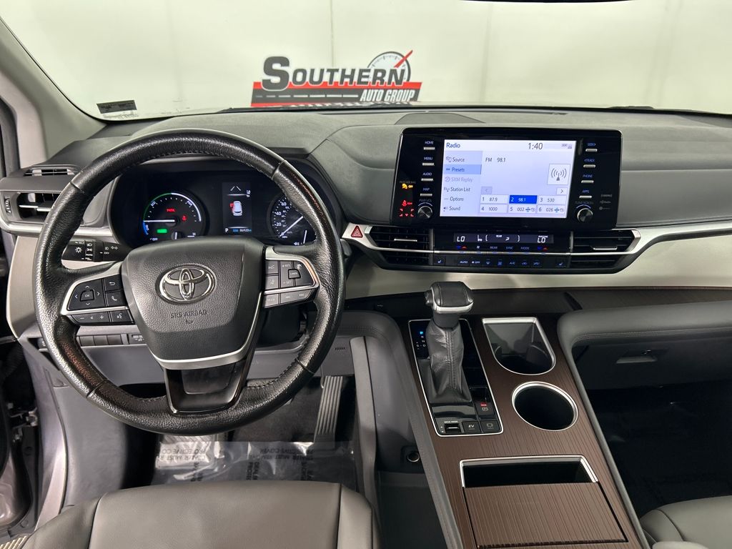 2021 Toyota Sienna XLE photo 31