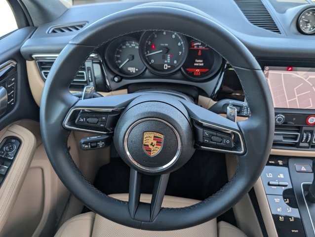 2024 Porsche Macan T photo 21