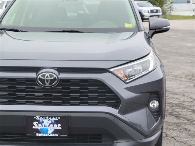 2019 Toyota RAV4 XLE Premium photo 5
