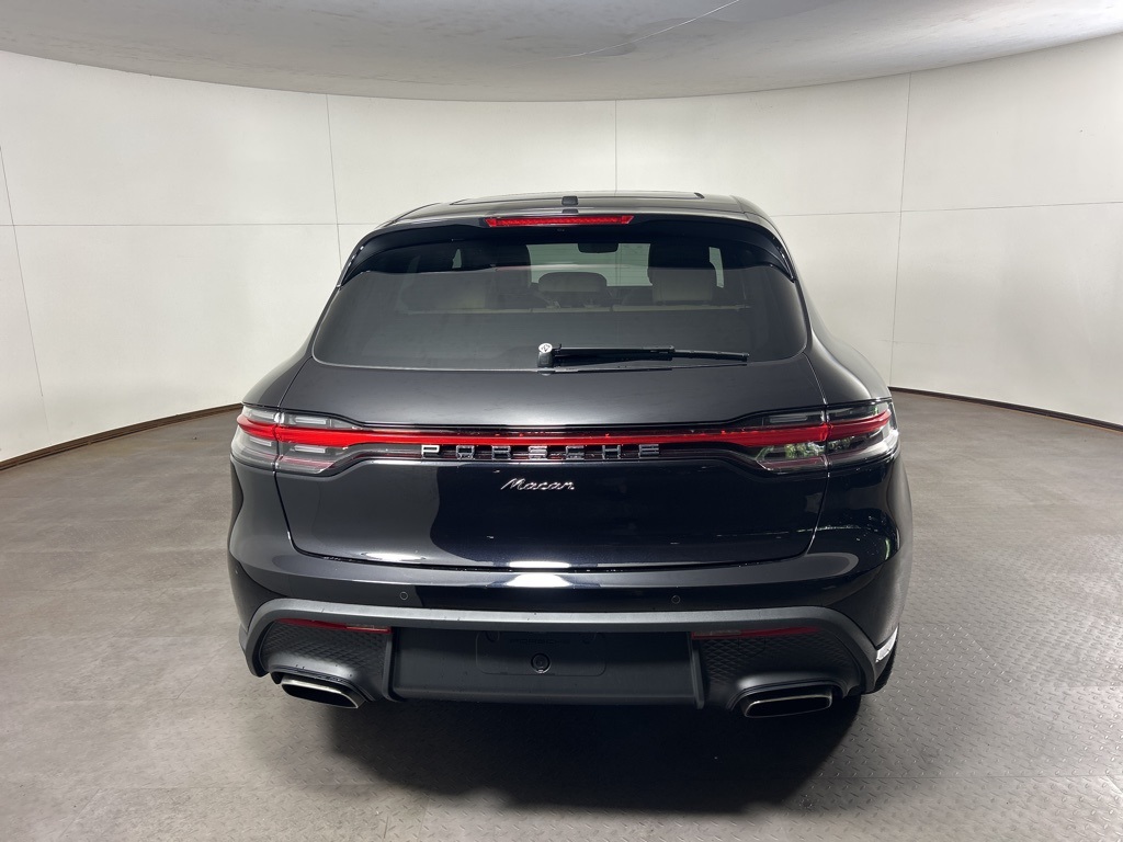 2025 Porsche Macan T photo 6