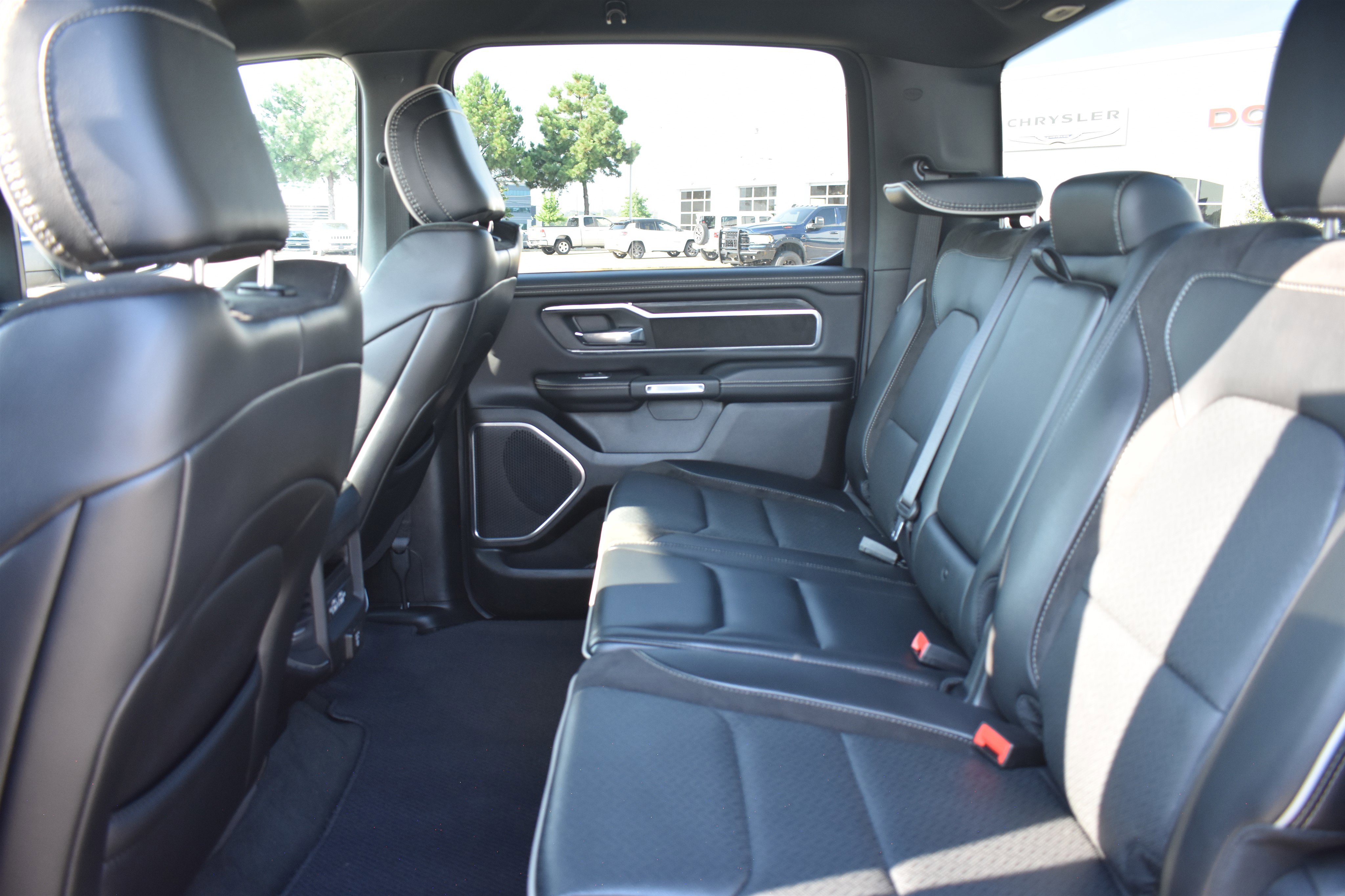 2024 Ram 1500 Laramie photo 12