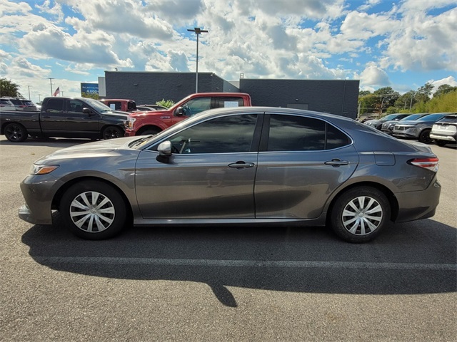 2018 Toyota Camry L photo 6