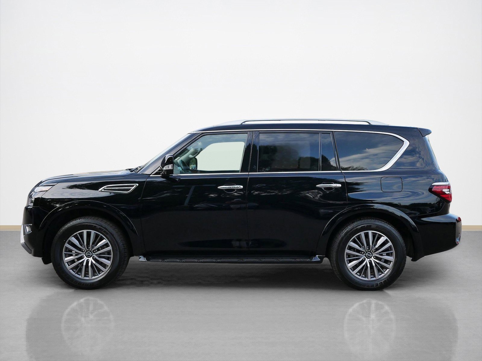 2024 Nissan Armada SL photo 2
