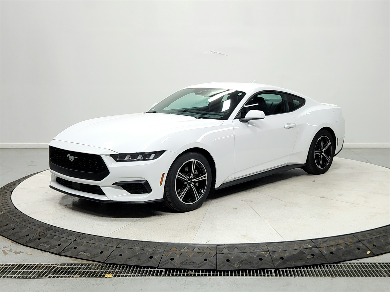 2024 Ford Mustang EcoBoost Premium photo 2