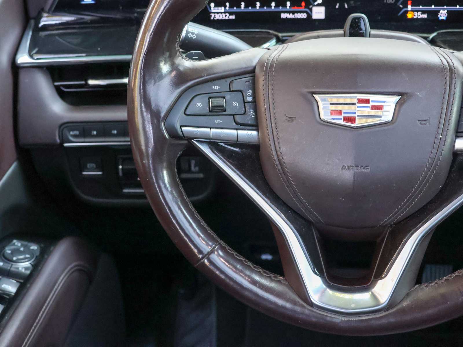 2022 Cadillac Escalade Premium Luxury Platinum photo 17