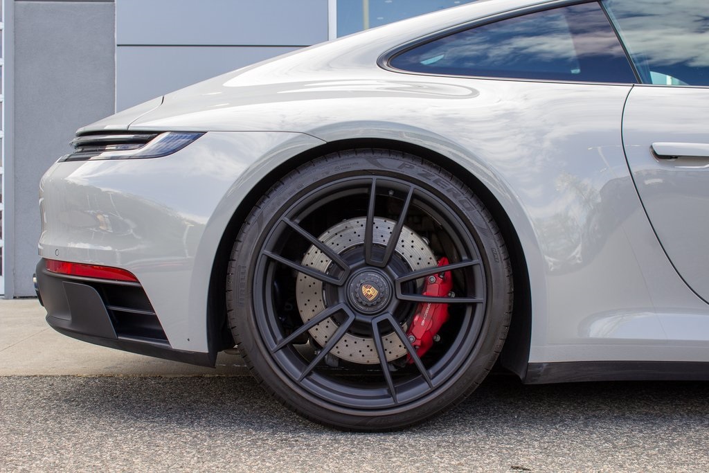 2024 Porsche 911 GTS photo 6